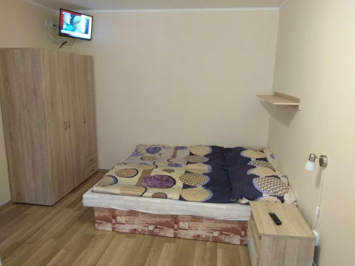 Ferienwohnung La Familia Štúrovo Exterior foto